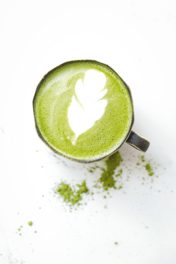 Vibrant matcha latte with art, captured by a San Francisco Food Photographer Cyntia Apps.
