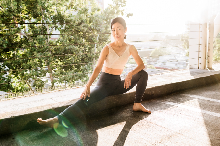 Yoga photography by Cyntia Apps: Korean woman posing in ALO activewear in San Francisco Bay Area